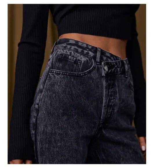 12th Tribe Sz 28 Black Boyfriend Straight Jeans Crossover Button High Rise - Picture 6 of 12